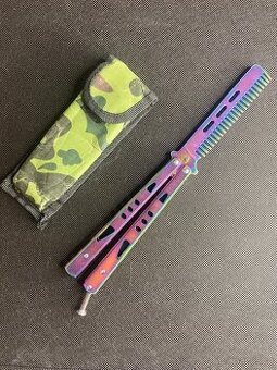 Motýlek (balisong) tréninkový Rainbow + maskáčové pouzdro