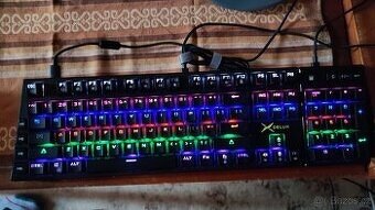 mechanická herní klávesnice DELUX KM12