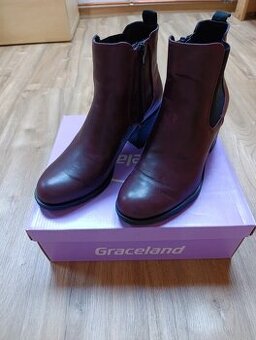 Kotníkové boty na podpatku - nové vel.40 graceland