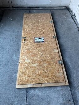 Provizorní dveře vhodné na stavbu