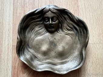 Popelník mosaz Víla