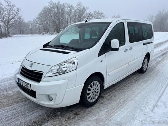 PEUGEOT EXPERT 2,0HDI 120KW ALLURE 8MÍST LONG AUTOMAT TAŽNÉ
