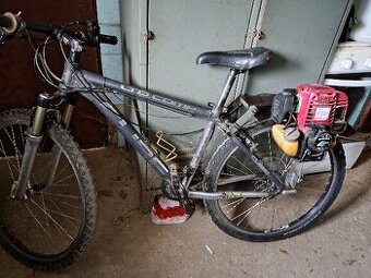 Motokolo Cube, motor Honda GX35.