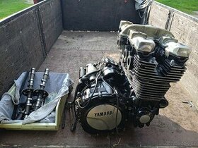 Yamaha xjr 1200 motor a spoustu dílů