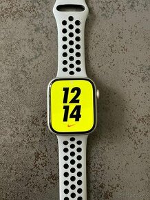 Prodám Apple Watch Nike Series 7 GPS + Cellular, 45mm