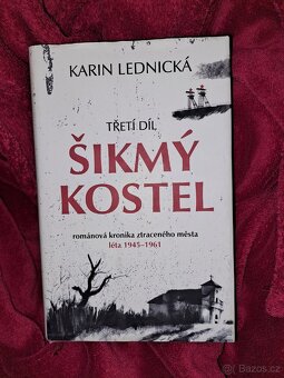 Šikmý kostel 3 - Karin Lednická