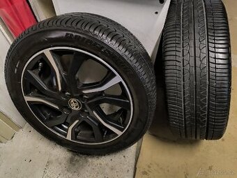 ALU kola Toyota Yaris 4x100 r16 Originál, pneu 6mm+TPMS