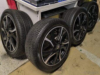 ALU kola Toyota Yaris 4x100 r16 Originál, pneu 6mm+TPMS