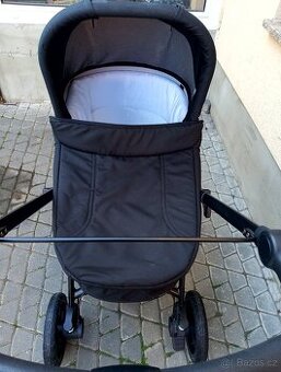 Kočárek Britax a vajíčko Zopa