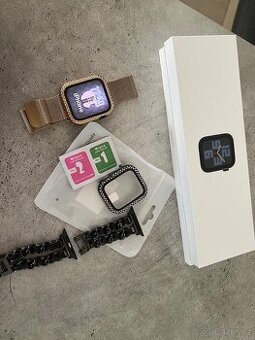 Apple Watch SE hodinky 44mm