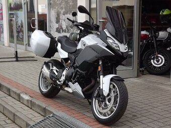 BMW F 900XR