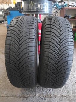 2xletní pneu 205/60/16.Michelin.