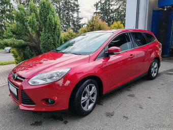 benzínový Ford Focus 74kW-101Ps 2013 SUPER STAV A VÝBAVA