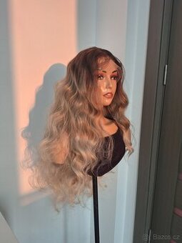 Kudrnatá dlouhá blond ombre paruka s krajkou vpředu 7152 - 1
