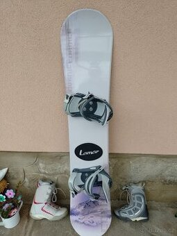 Dámský snowboard NAKED CORNICE. 155cm