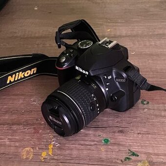 Nikon D3300 + DX objektiv 18-55mm + taška Lowepro
