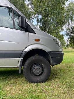 Kompletní kola 6x130 265/75/16 zimní Nokian
