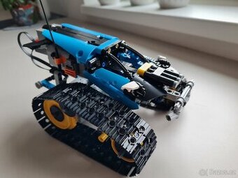 Lego Technic 42095 pásová bugina