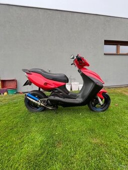 Malaguti f 15 skútr