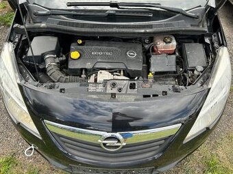 Motor z Opel Meriva 1.3 CDTI - součástí je celé auto