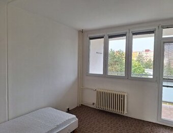 Pronájem pokoje s balkonem v Plzni - Bory