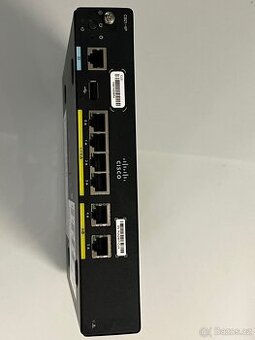 Router Cisco C921-4P