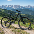 NORCO Range C4 je celoodpružené karbonové kolo špičkové komp