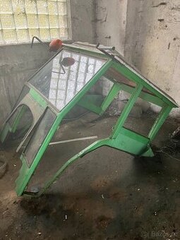 Kabina na traktor