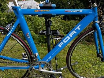 Prodám silnici na rámu Fort vel.54cm