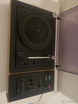 Gramofon s reproduktory značky Tesla