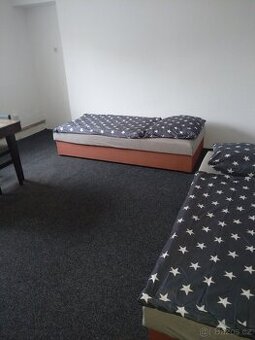 Pronajmu pokoj v rodinném domě - 1