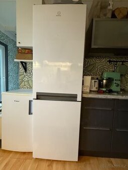 Kombinovaná lednice s mrazákem