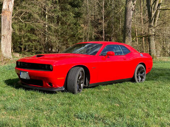Dodge Challenger 5.7 HEMI