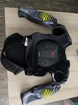 Celotělový chránič zadona