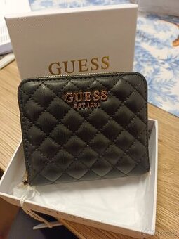 Prošívaná Guess peněženka