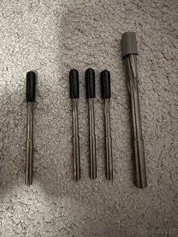 Tvrdokovové výstružniky - 10H7, 6H7, 6F8