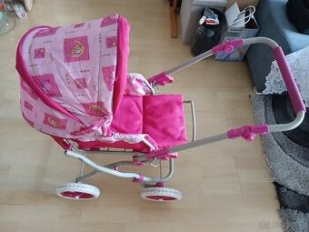 Kočarek pro panenky