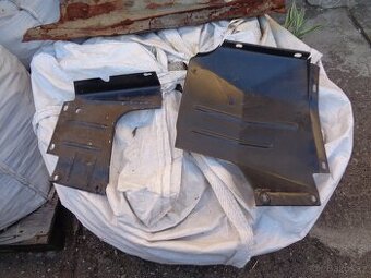 Škoda 110R  110LS original plech pod chladič+ motor