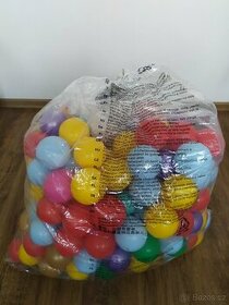 Balónky na bazénku cca 195 ks