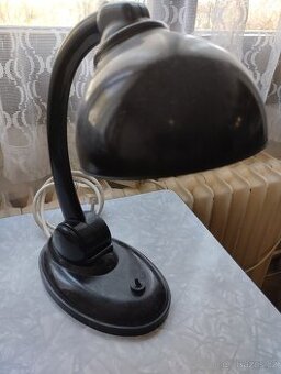 Retro stolní lampa