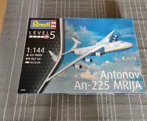 Antonov AN 225 Mrija Revell 1:144