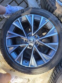 18" Zimní Škoda DOFIDA Superb IV 4 3P Original 5x112 ET44