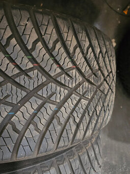 245/45R18 100W XL NA6000 NORDEXX