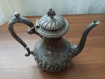Historická konvička (stříbrná?)