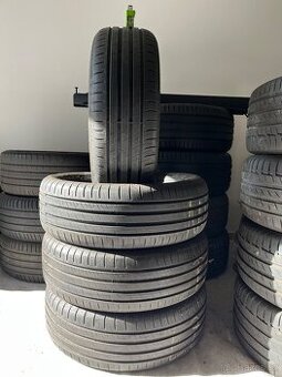 GOOD YEAR  215/55 R17 94V  rok 2022