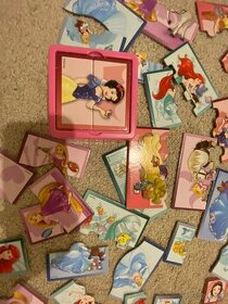 Disney princezny, štosovací věž + puzzle - 1