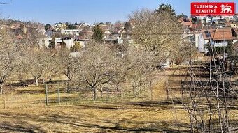 Stavební pozemek, Brno- Líšeň, ulice Střelnice a Habří, na r - 1