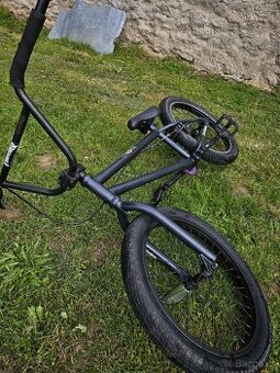 Bmx mongoose