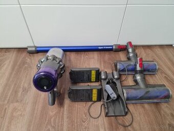 Tyčový vysavač Dyson V11 Absolute