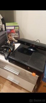 Xbox 360 s kinektem + hry